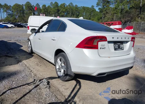 2015 Volvo S60 T5 Premier из США, поврежденный, VIN YV140MFB1F1314713
